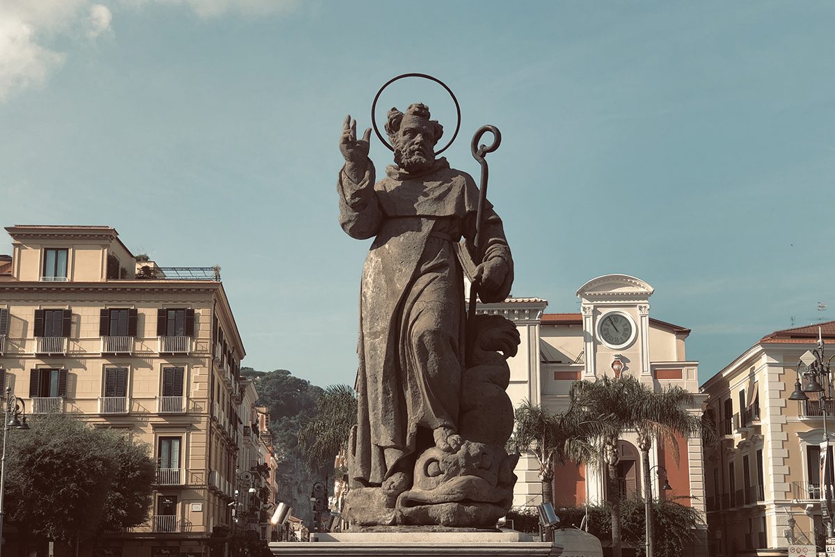 Sant’Antonino Statue – Tasso Square – Sorrento Statua Sant'Antonino - Piazza Tasso - Sorrento